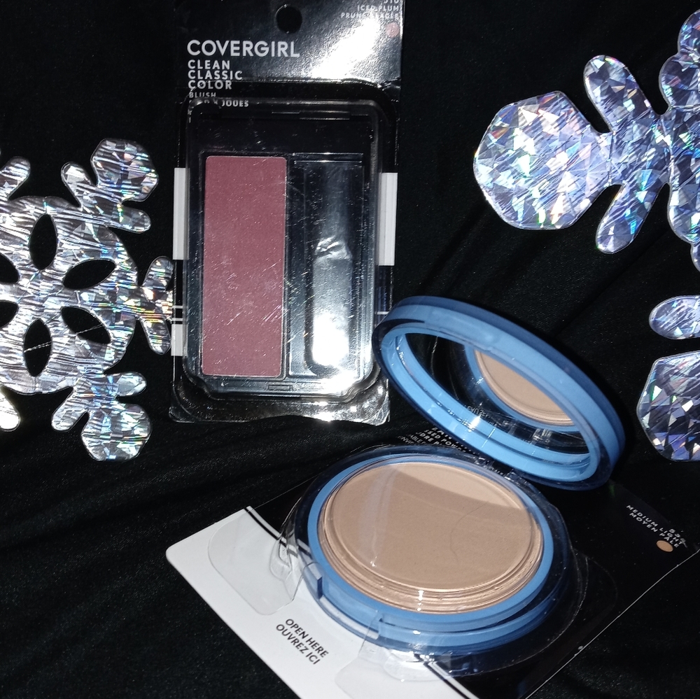 Covergirl "Clean Collection" Make Up Bundke
